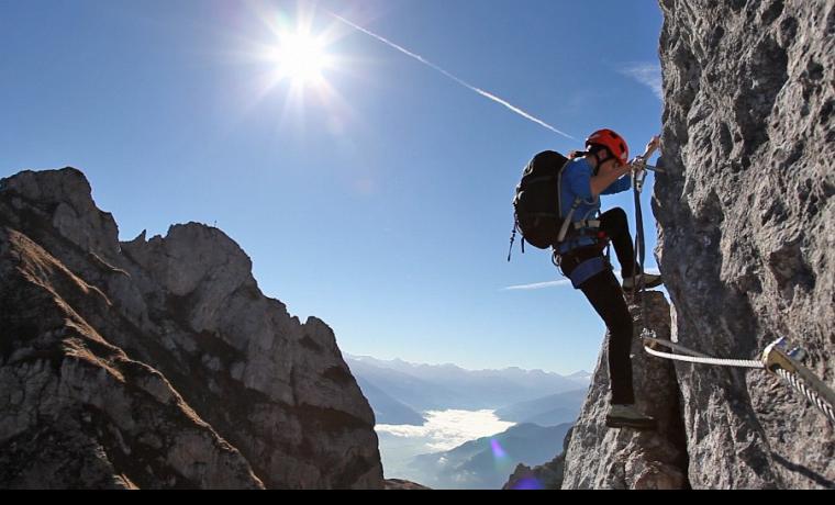 Karwendel und Rofangebirge bieten Wanderern, Kletterern und Bergsteigern eine große Routenauswahl